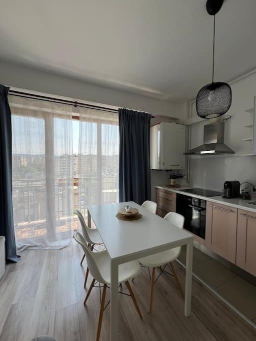 Apartment Plopilor With A View 5min Untold *